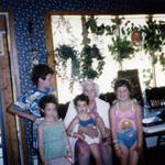 1985 07 Booba, Mom & Children